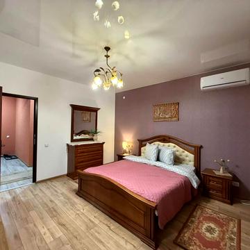 Петра Лінтура вул., 8