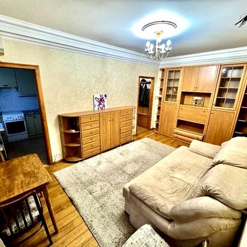 Здається трехкімнатна квартира в Голосіївському районі