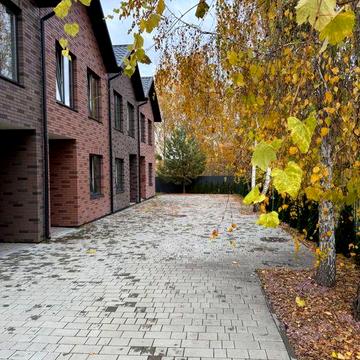 Таунхаус в Ворзелі! Газ! Власний закритий двір! Велика парковка!