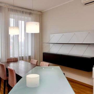 Дмитрівська вул., 13-А