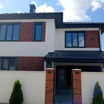 Вишнева вул.