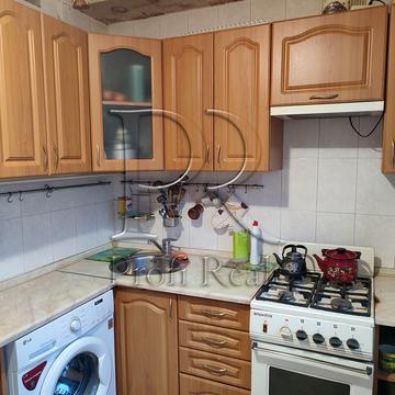 Леоніда Каденюка просп. (Юрія Гагаріна), 20