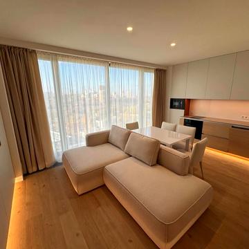 Набережна Перемоги вул., 7