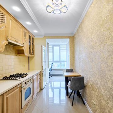 Героїв Небесної Сотні просп., 30