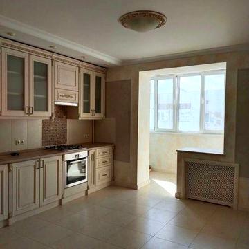 Квартира з ексклюзивним ремонтом біля Малиновського ринку