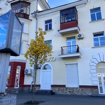 Здається 2х кім. СТАЛІНКА в Центрі