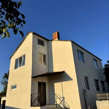 Продам 2  этажный  современный  дом 197м, в г.Люботин , СЕРТИФИКАТ  SM