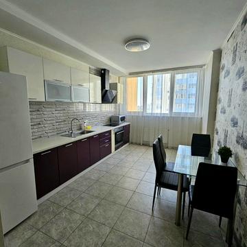 Воскресенська вул., 18-Б