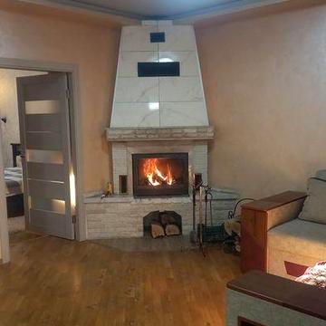 Продається будинок по вул. Карпатської України