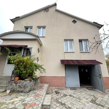 Старова вул., 100