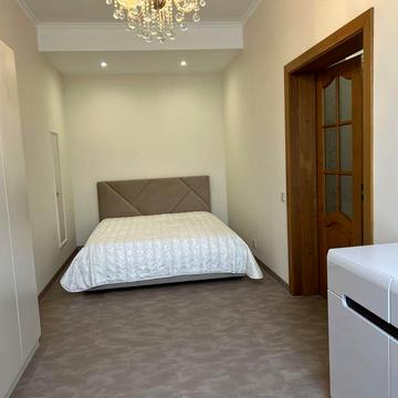 Костянтинівська вул., 22/17