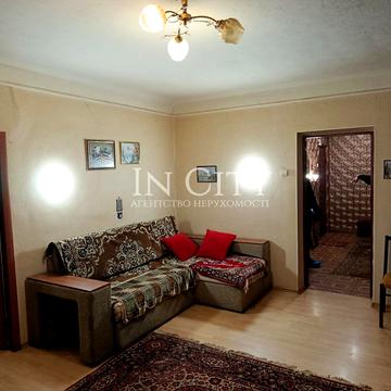 Ольжича вул., 4