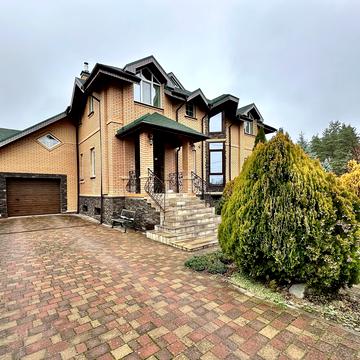 Нова вул., 7А 