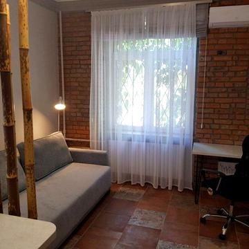 Софіївська вул., 20