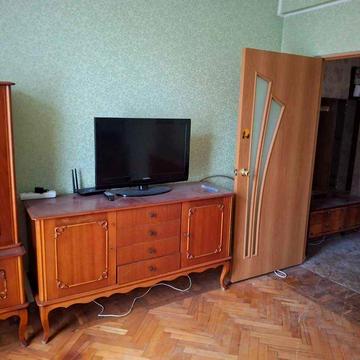 Здається 2 кімнатна квартира біля 5 школи