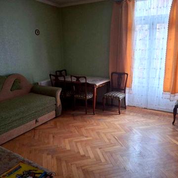 Здається 2 кімнатна квартира біля 5 школи