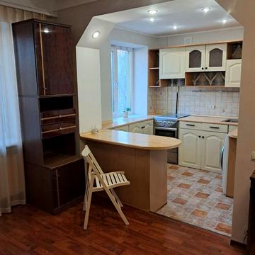 Ольжича вул., 6