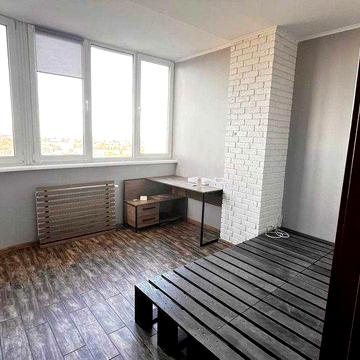 Здам в довгострокову оренду 4-кімнатну квартиру