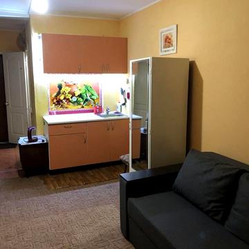 Добровольців пров., 10