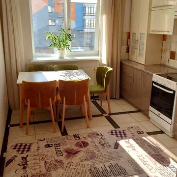 Національної Гвардії вул., 14