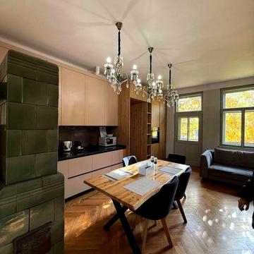 Продаж 2 кімнатної квартири у центрі