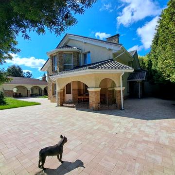 Продаж елітного будинку під Києвом в закритому Котеджному містечку