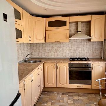 Ладозька вул., 4