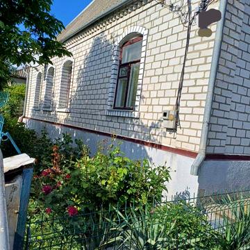 Продаж будинку з жилою літнею кухнею,район сахзаводу