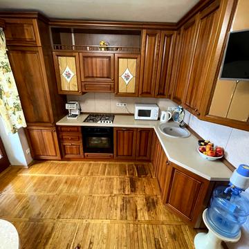 Миколи Ушакова вул., 34