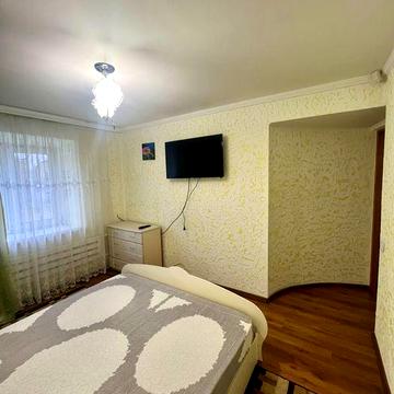 Опалення ЕНЕРГОНЕЗАЛЕЖНЕ, півбудинку з гаражем 2 кімнати, старий центр