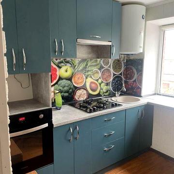 Оренда. 2 кімн., 2-й пов., ремонт, меблі, побут. техн. Р.-н: Райцентр