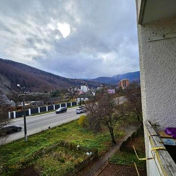 Продається 3-х кімнатна квартира в м. Яремче