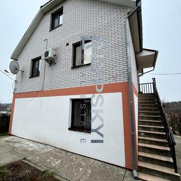 Готовий будинок в гарній локації