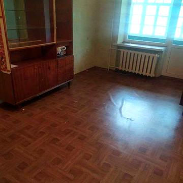 Реальная Сдам самую дешевую 2к на Баварии. ГАЗ. 2 этаж. Пустая