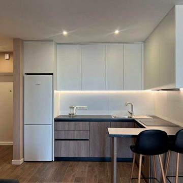 Зарічна вул., 4