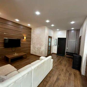 Сдам длительно  квартиру в 7 жемчужина