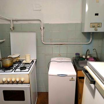 Здаеться проста, чиста 2-квартира вул. Велика Бердичівська