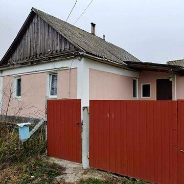 Продаю хату у селі Гульск
