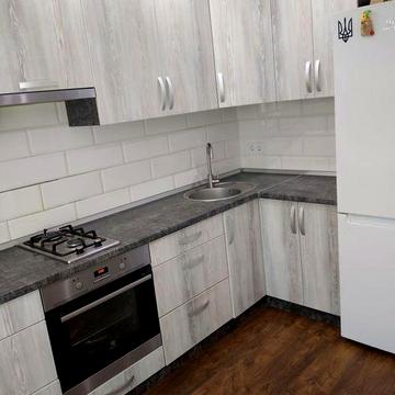 Центр 1-но кімнатна квартира з автономним опаленням та якісним ремонто