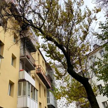 Мусліма Магомаєва вул., 10