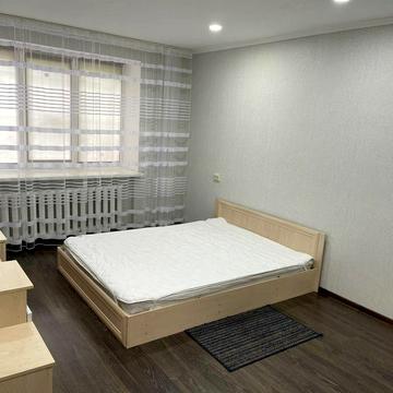 Олександра Попова вул., 10