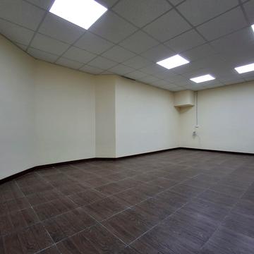 Західна вул., 12