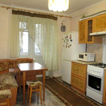 Драгоманова вул., 17