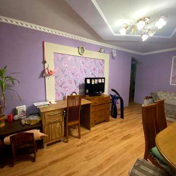 Тернопільська вул., 8