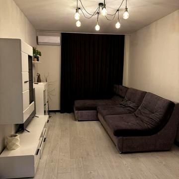 Малоголосківська вул., 16