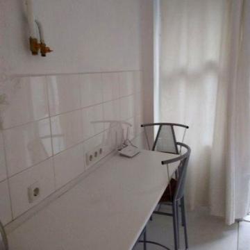 Беленькая уютная двухуровневая квартира