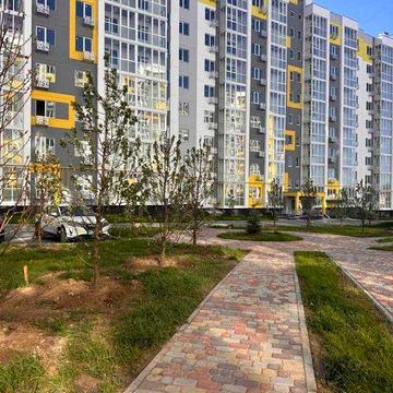 Однокімнатна 41м²/10м² ЖК Пелюстковий. Вікна у двір ЖК Пелюстковий