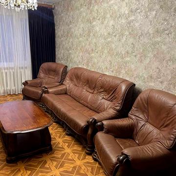 Євгена Чикаленка вул., 44/1