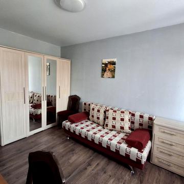 Героїв Небесної Сотні просп., 26/8