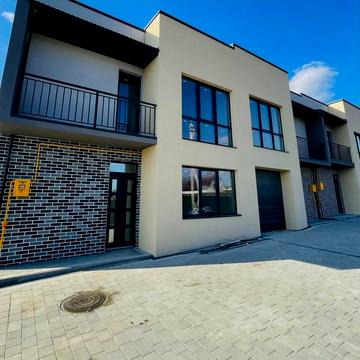 Дорошенка, 8